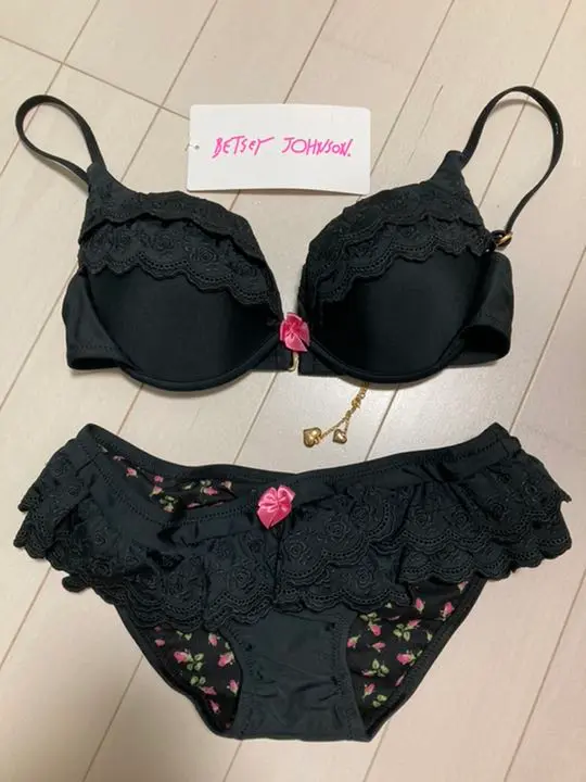 BETSEY JOHNSON - BETSEYJOHNSON 水着 新品未使用 タグ付きの
