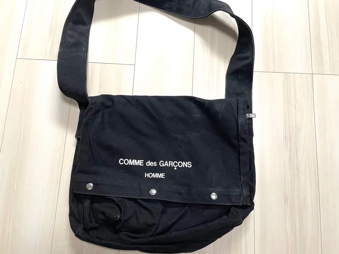 専用！レア！CDGコムデギャルソン ⭐️メッセンジャーバッグ ネイビーにロゴ⭐️ 2025年最新】COMME des GARCONS メッセンジャーバッグの人気