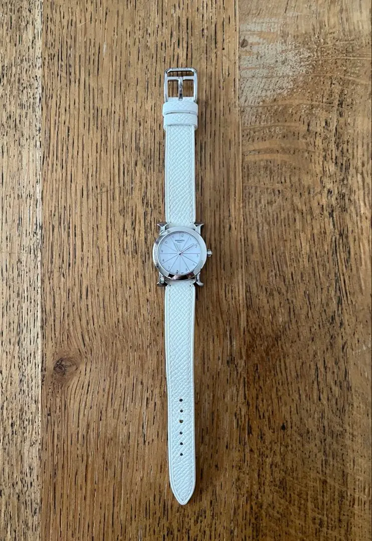 エルメス Hウォッチ ロンド HR1.230 ダイヤモンド 箱・保証書 極美品 エルメス Hウォッチ ロンド HR1.230 ダイヤモンド 箱・保証書 極