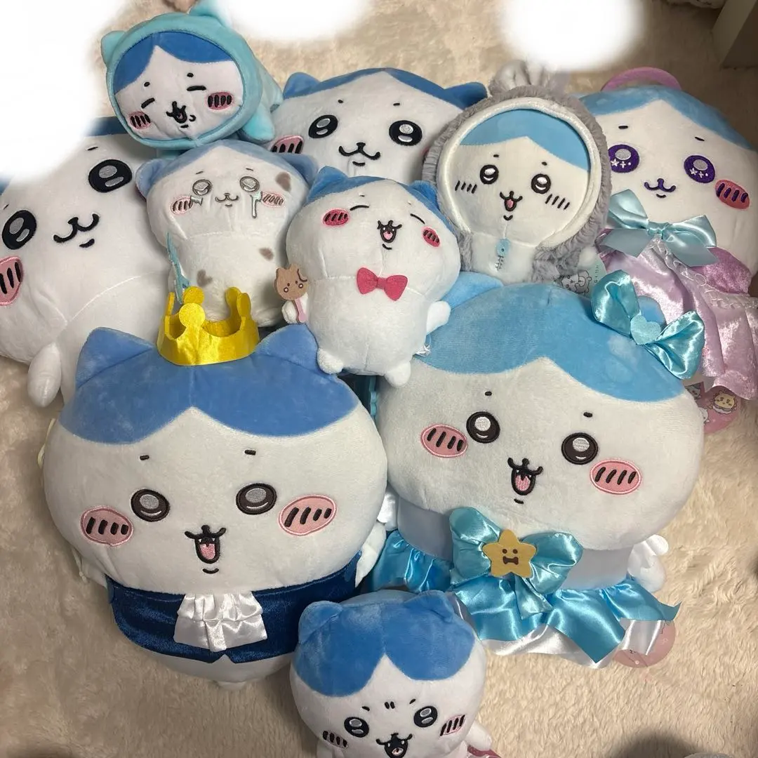 Thumbnail of Chikawa Hachiware plushie, individual sale possible
