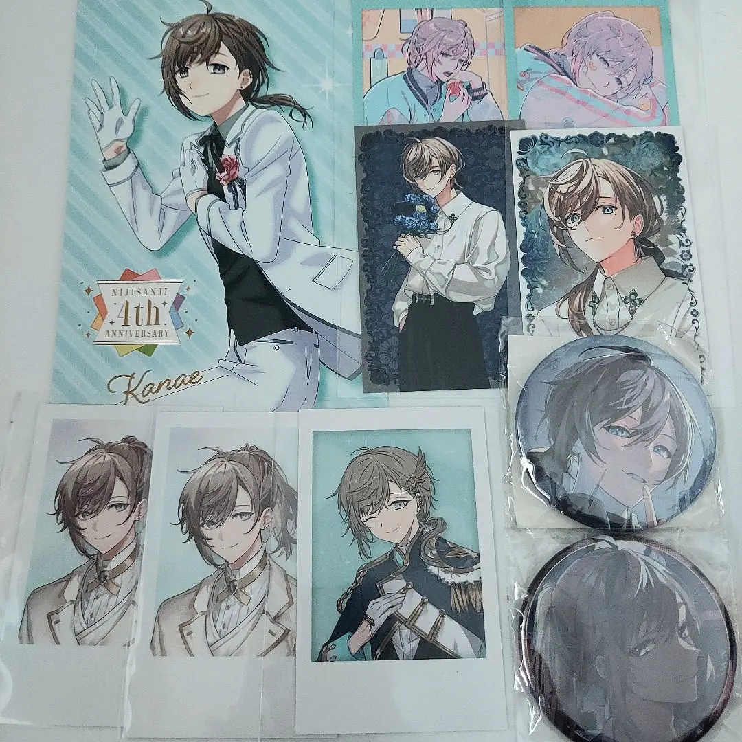 Thumbnail of Kanae Paper Goods & Can Badge Set