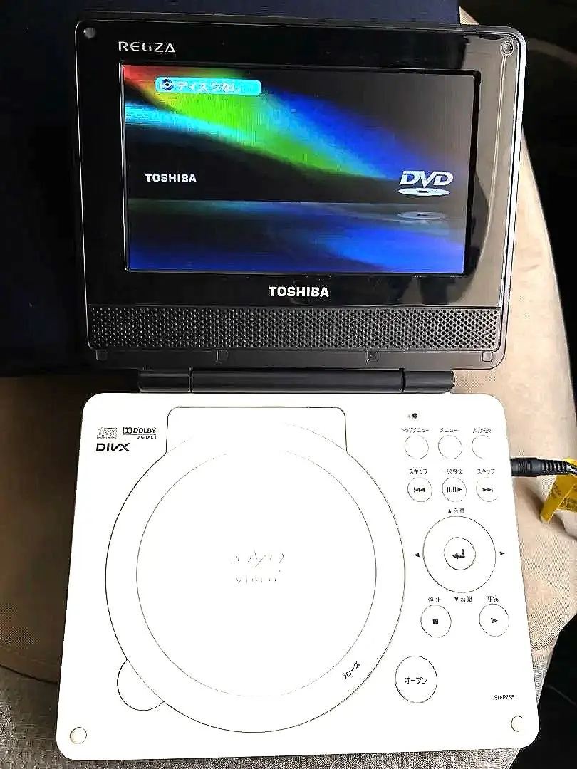 【美品】REGZA TOSHIBA ポータブルDVDプレーヤー SD-P76SL 訳あり本体のみ】TOSHIBAレグザ7インチ ポータブルDVDプレーヤー