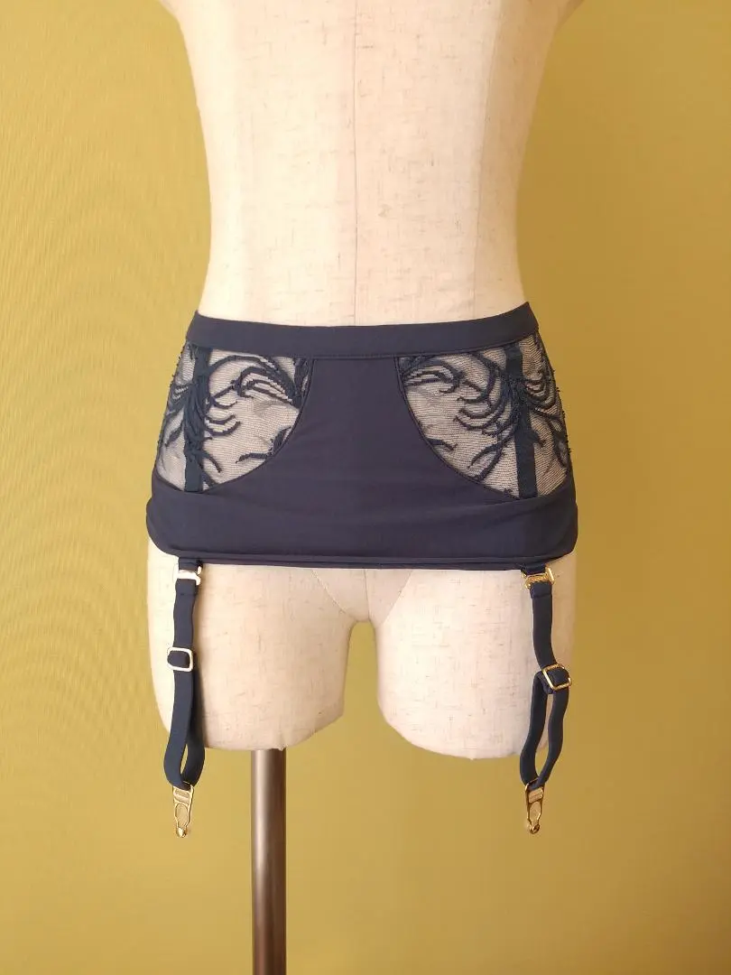 新品未使用◎ラペルラ LA PERLA ガーターベルト ブラック 021892 ブラック リバーレース ガーターベルト｜La Perla - ラペルラ
