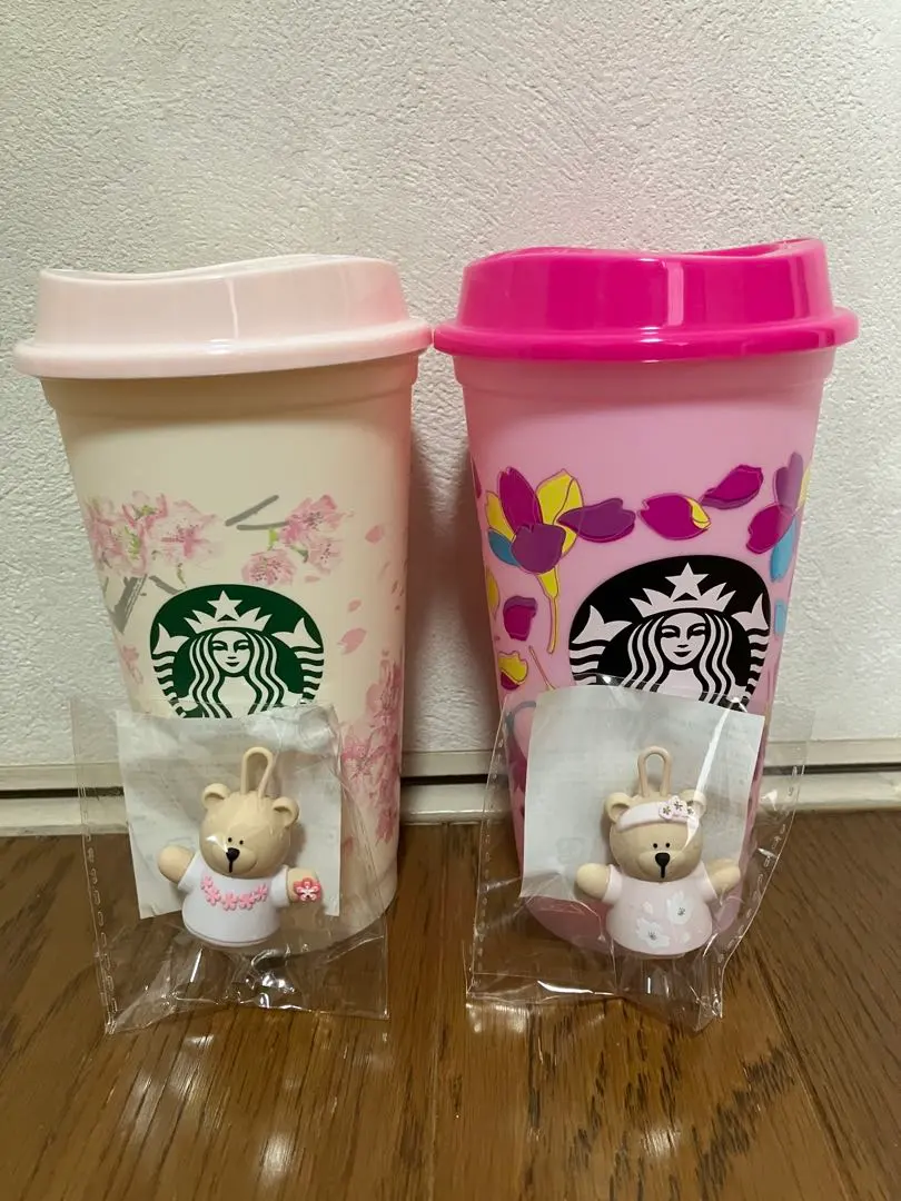 Thumbnail of Starbucks Reusable Cup & Bearista Drink Hole Cap