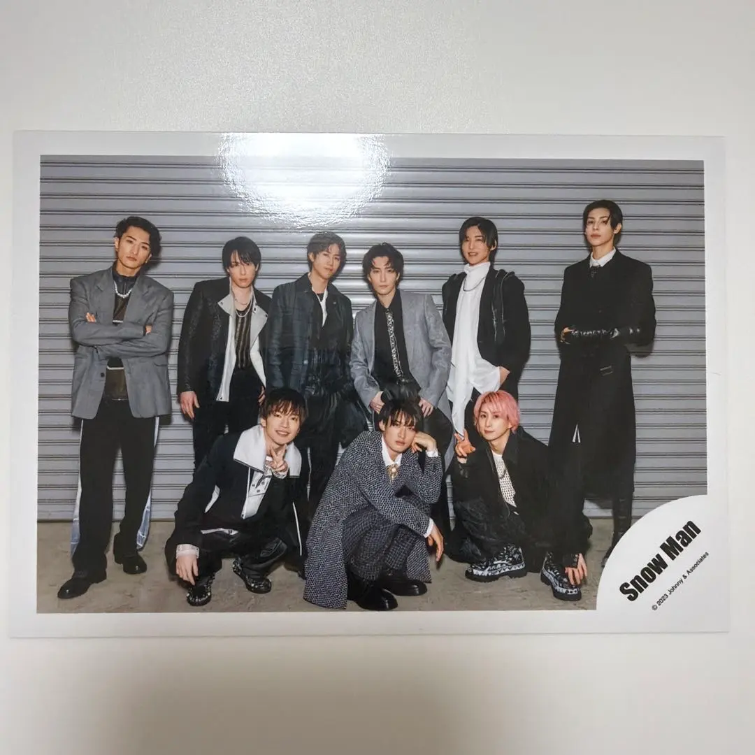 Thumbnail of Snow Man official photo offshot group photo