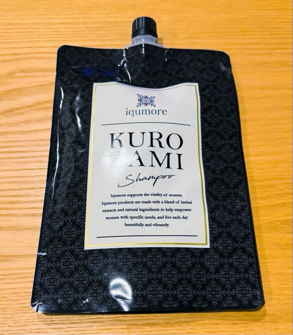 iqumoreイクモアクロカミシャンプー 400ml 3個セット iqumoreイクモアクロカミシャンプー 400ml 3個セット