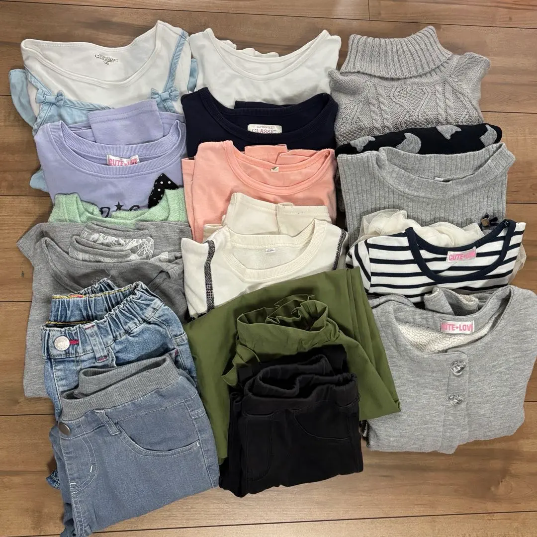 Thumbnail of 130 size clothing - bulk sale