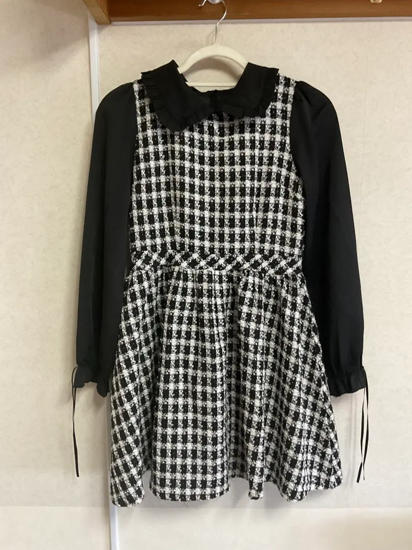 Evelyn 黑白格紋長袖洋裝 的縮圖