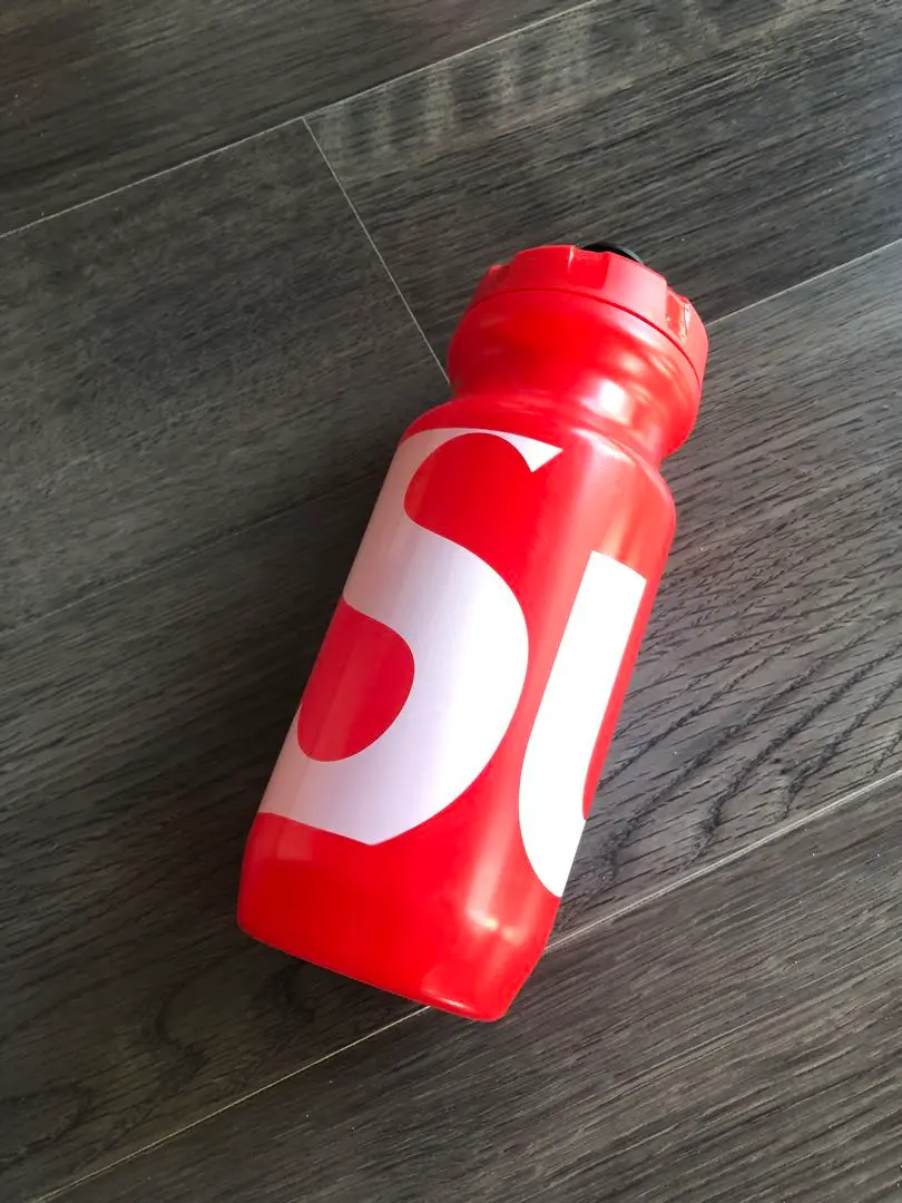 Supreme SpongeBob SquarePants スポーツボトル Supreme SpongeBob SquarePants Specialized Sports Bottle