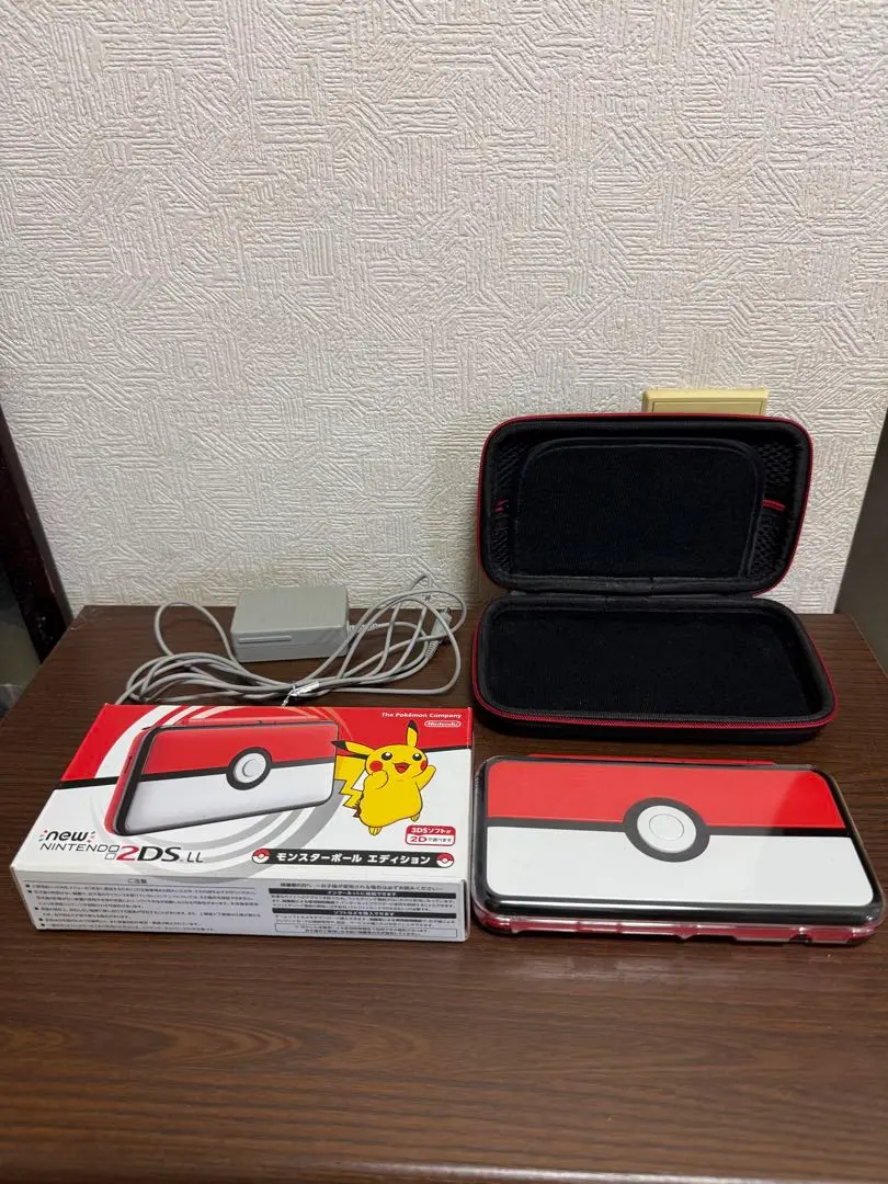 Thumbnail of Pokémon Ball Design New 2DS LL Console