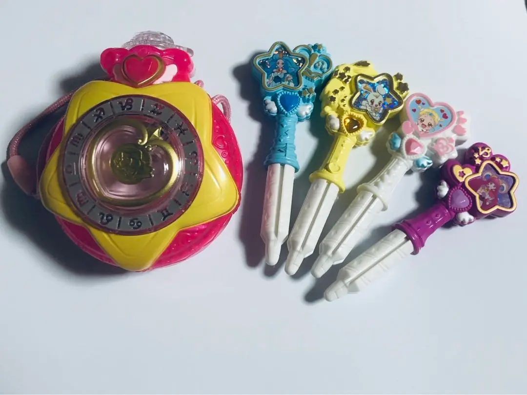 Thumbnail of Star Twinkle PreCure Star Color Pendant & Star Color Pen Set