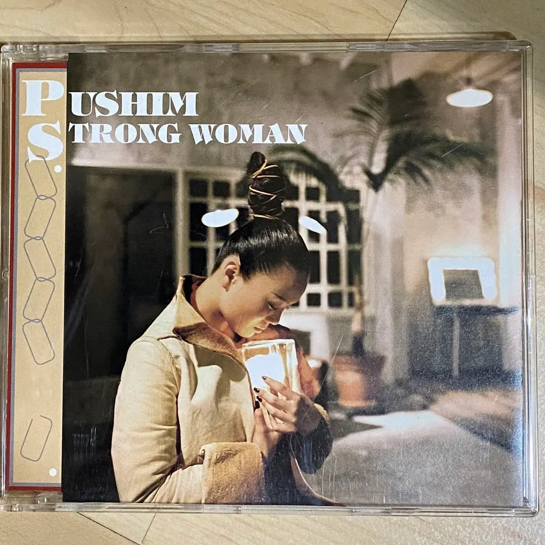 プシン（PUSHIM）- STRONG WOMAN レコード Amazon.co.jp: Strong Woman: ミュージック