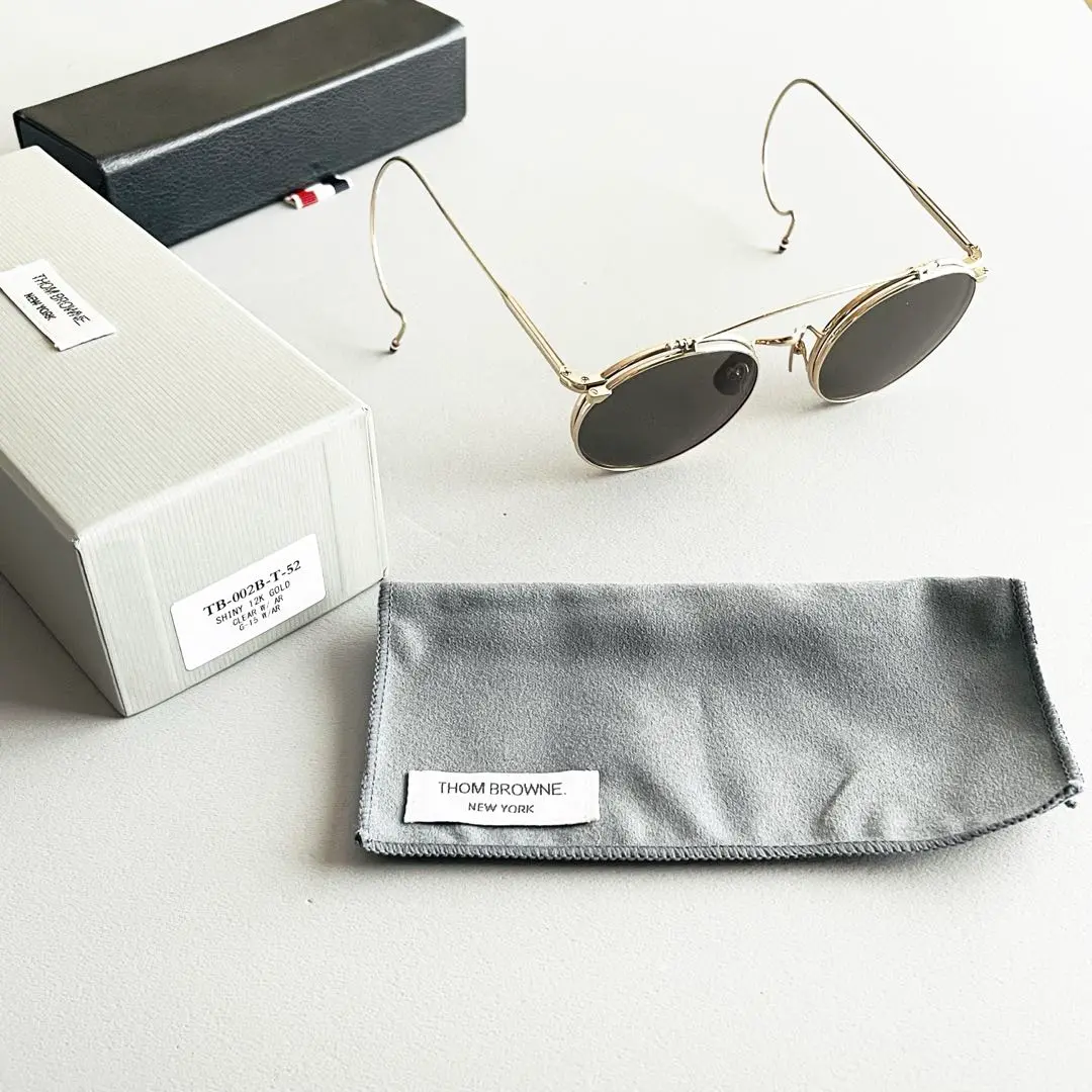 THOM BROWNE TB-002B-T-52ゴールド 廃盤品 2025年最新】トムブラウン tb 002の人気アイテム - メルカリ