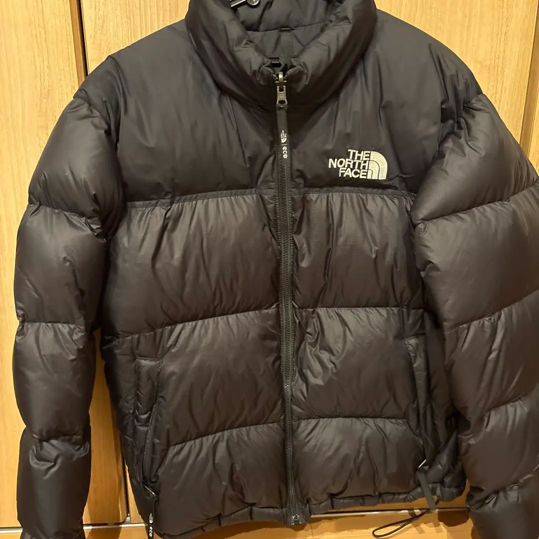 THE NORTH FACE 黑色 羽絨外套 L 尺寸 的縮圖