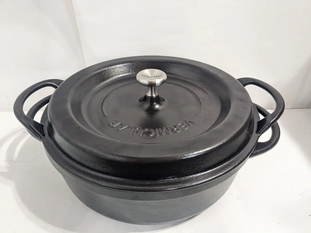 バーミキュラ　26cm SUKIYAKI Amazon｜バーミキュラ 鋳物ホーロー鍋 26cm SUKIYAKI ナチュラル