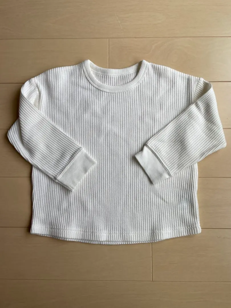 Thumbnail of *Uniqlo* Long-sleeved cut-and-sew shirt, 100cm, white