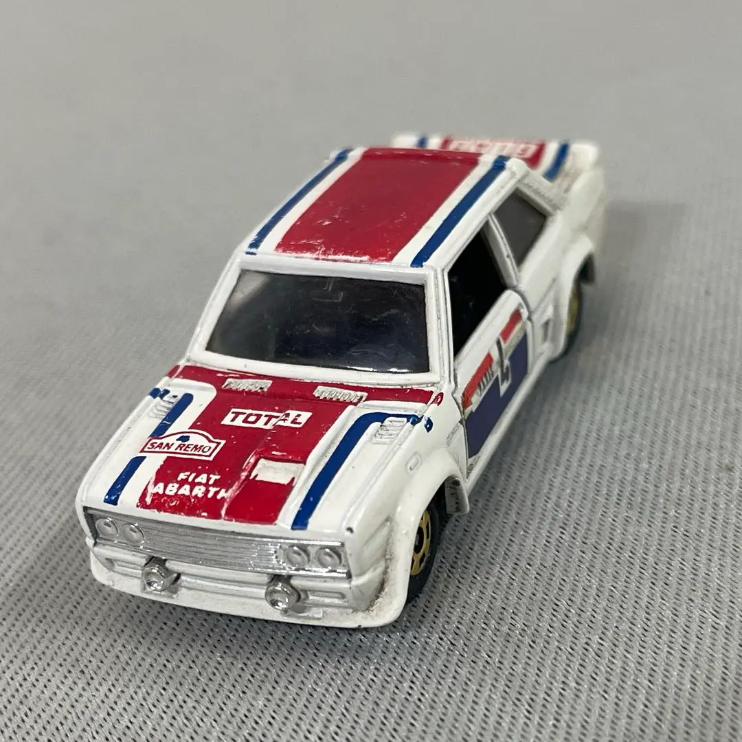 ★【レア】トミカ外国車シリーズF11 1/60 フィアット131アバルトラリー ミニカーショップ ケンボックス トミカ 青箱☆F11☆フィアット