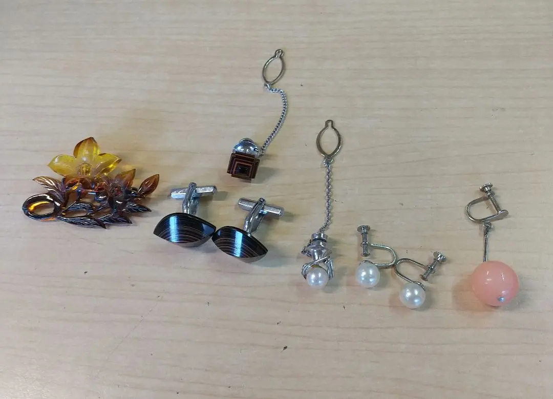 中国　堆朱　堆黒 　花雕　香合　棗　4点まとめて　V　5327 中国堆朱堆黒 花雕香合棗4点まとめてV5327