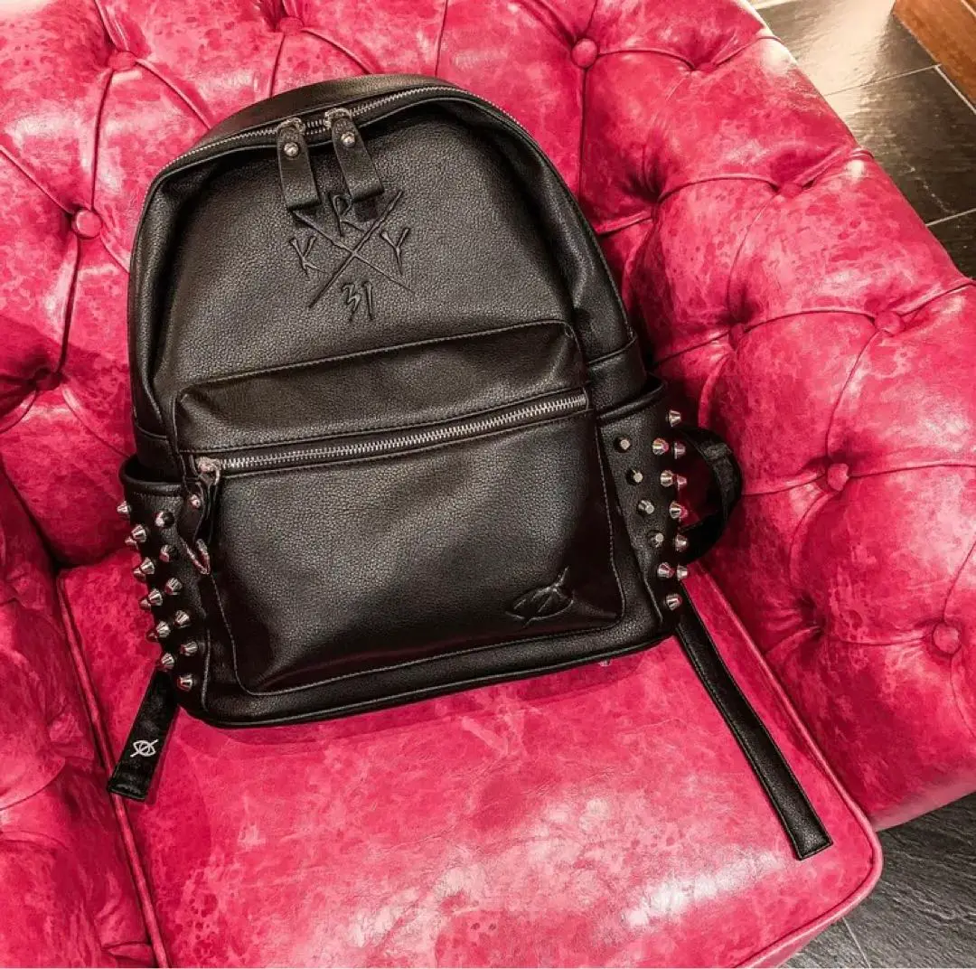【値下げ中】KRYclothing「BACKPACK」ブラック×シルバー 値下げ中】KRYclothing「BACKPACK」ブラック×シルバー