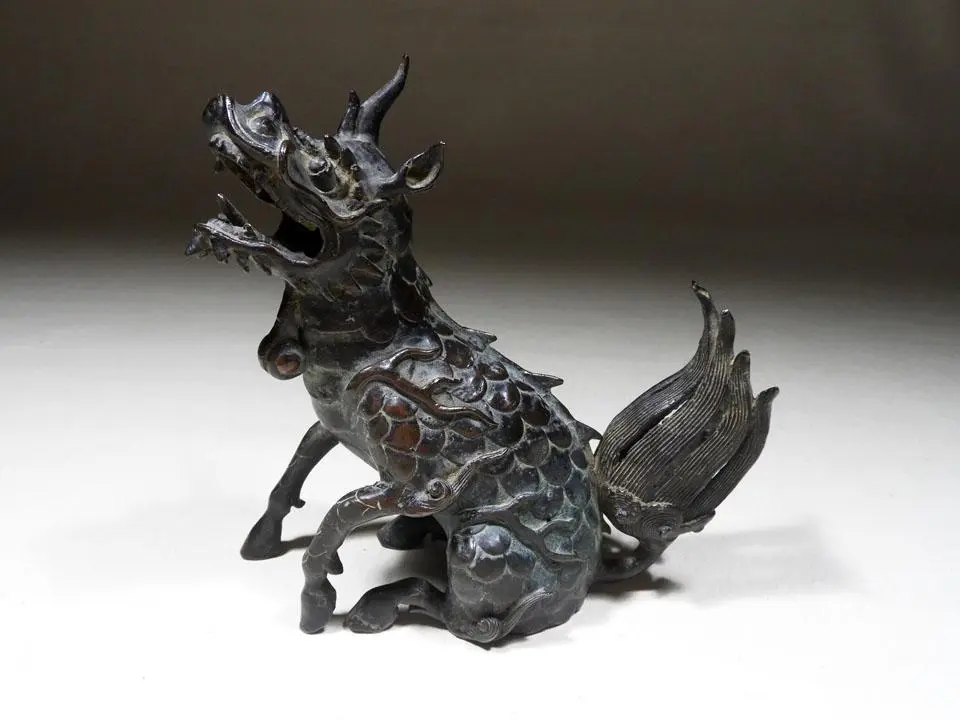 骨董　古銅　麒麟香炉　盛上彫刻　置物　オブジェ 骨董 古銅 麒麟香炉 盛上彫刻 置物 オブジェ