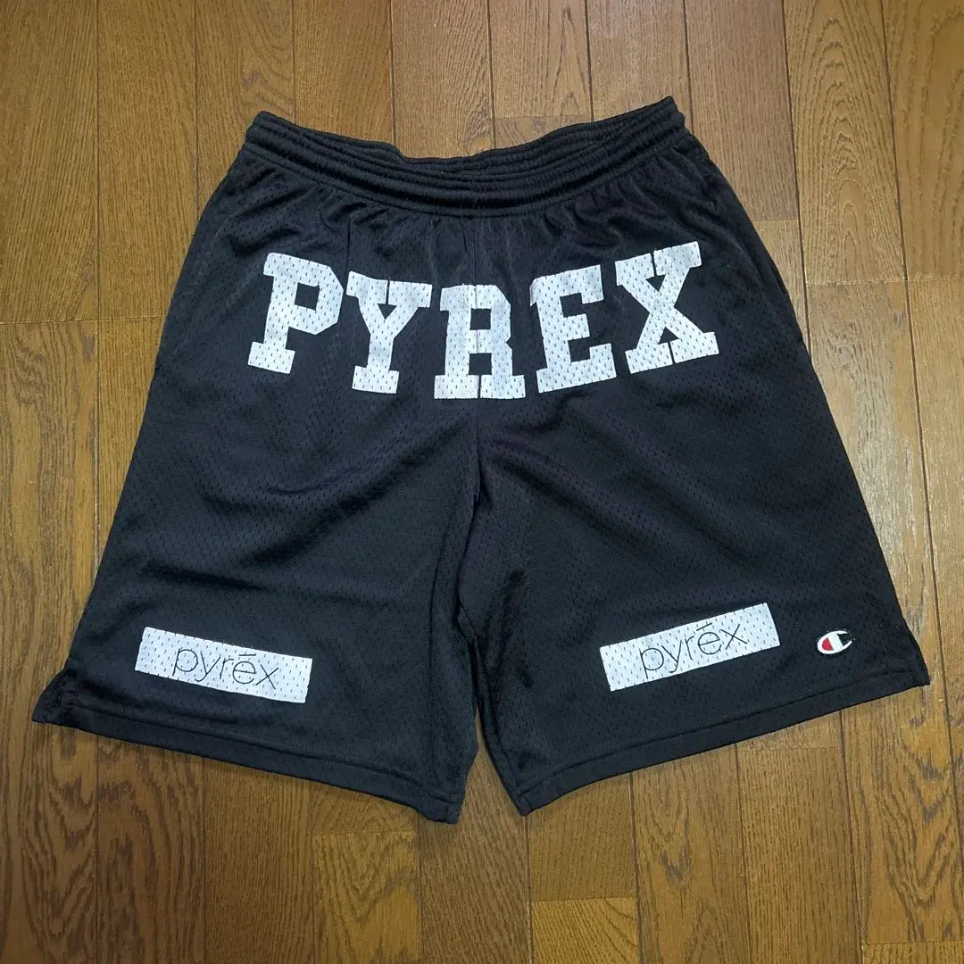 PYREX champion ハーフパンツ Champion - pyrexハーフパンツ多少値下げ可能の通販 by