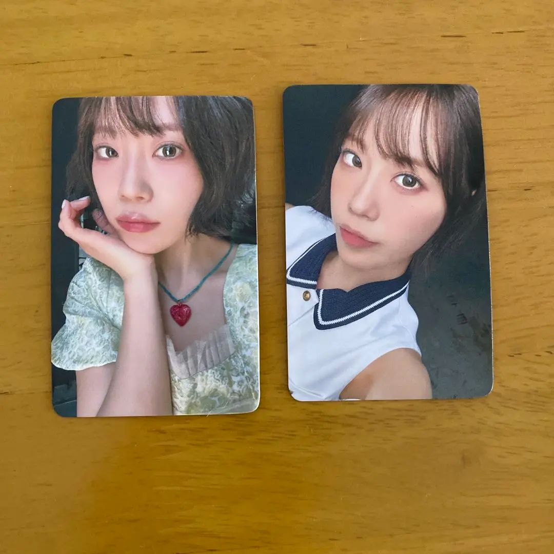 KARA 姜知英 小卡 2張 的縮圖