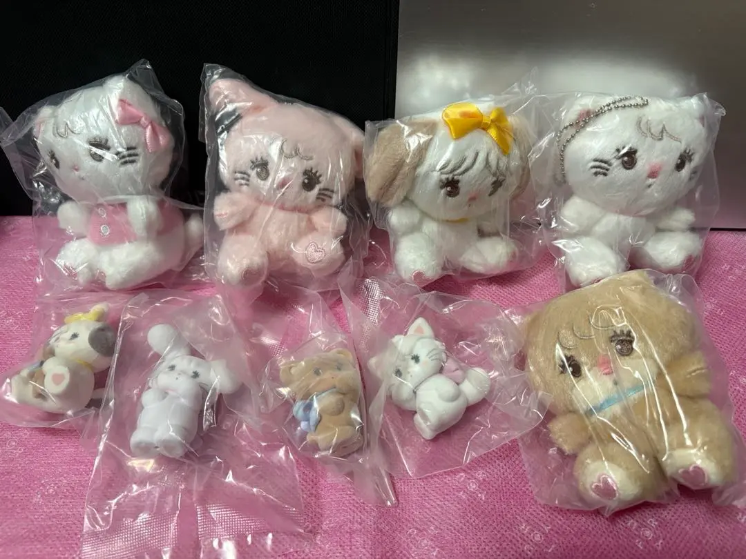 Thumbnail of Mikko Gacha Figure Lot