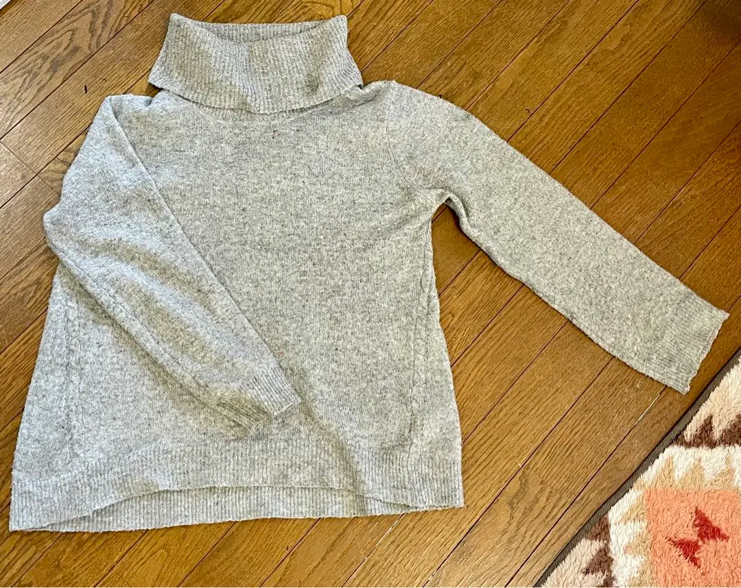 Thumbnail of L Turtleneck sweater with silver glitter