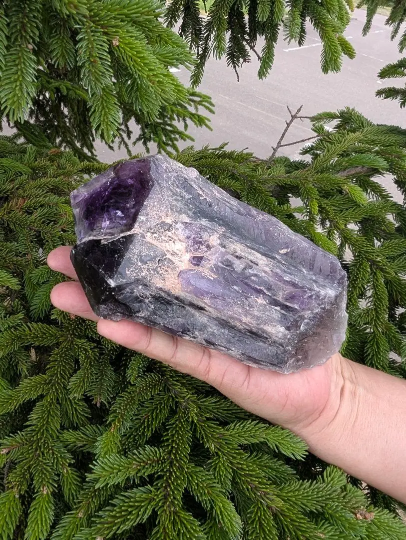 1054g 大顆紫水晶【驅邪神器】雅典娜紫骨 骨幹水晶 原石NO.17 的縮圖