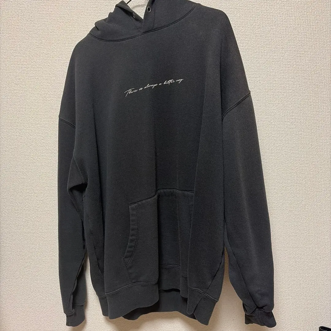 Thumbnail of L size hoodie
