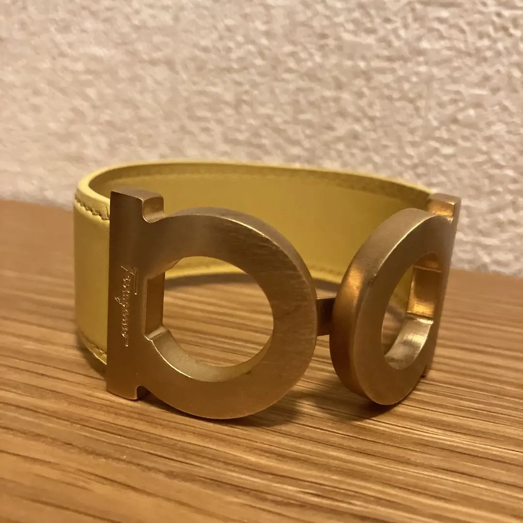 フェラガモ ガンチーニ　イエロー レザーバングル ゴールド　バックル 楽天市場】Salvatore Ferragamo サルヴァトーレフェラガモ
