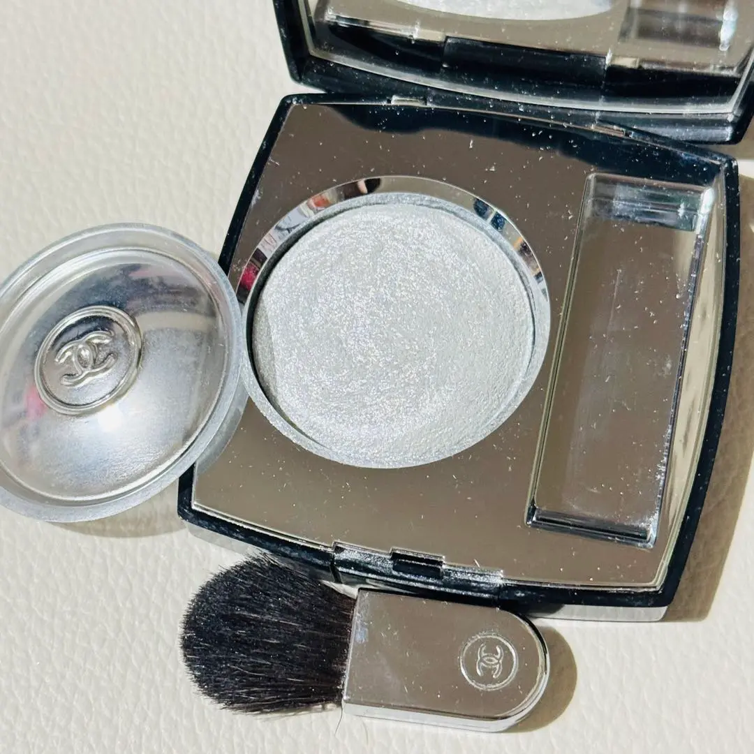 CHANEL ルミエールプラティン　限定品 シャネル / ルミエール プラティンの商品情報｜美容・化粧品情報