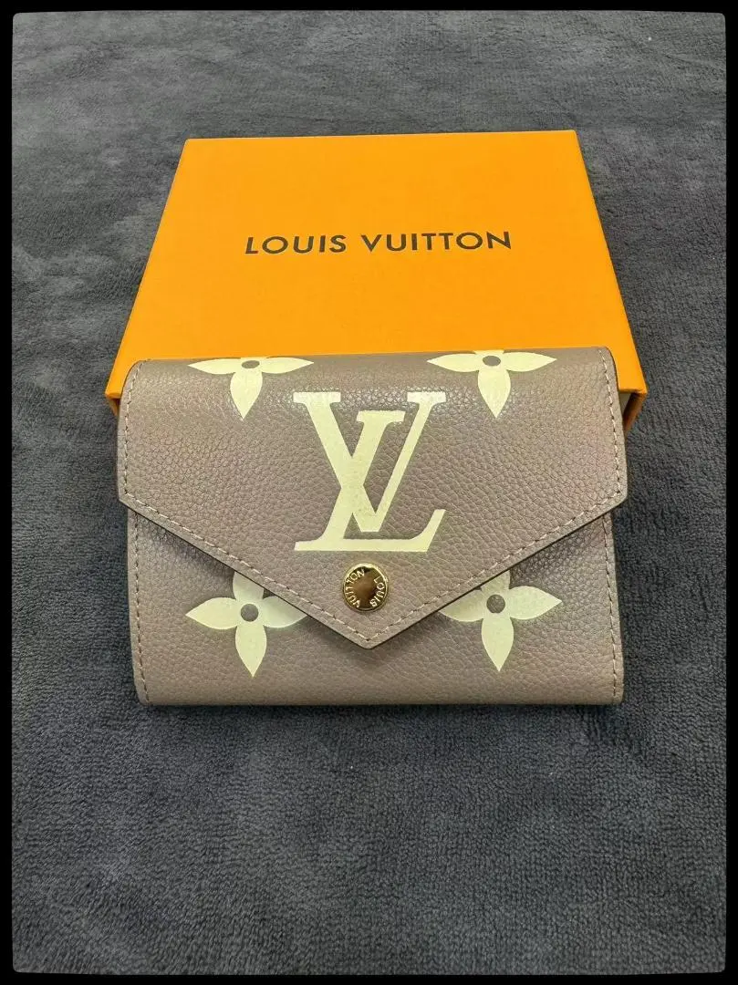 Thumbnail of (Immediate purchase welcome) Women's folding wallet, trifold, khaki color DE841Q