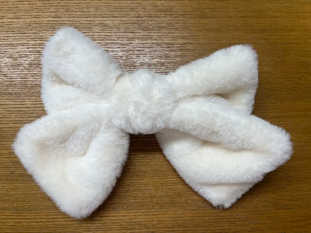 Thumbnail of White Fur Barrette Handmade