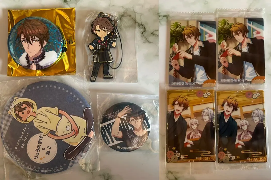 Thumbnail of I-Chu Ryunosuke Can Badge Rubber Strap Wafer Card