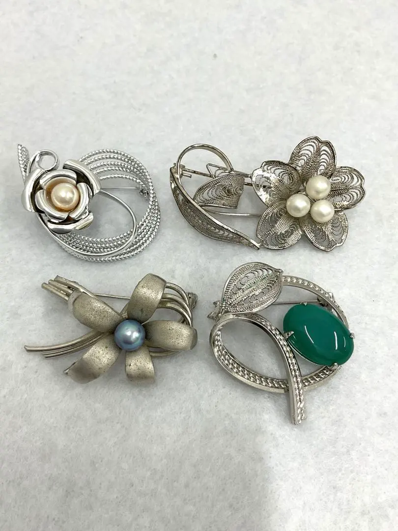 Thumbnail of 23.242 [Brooch] Pearl Vintage Antique Accessory