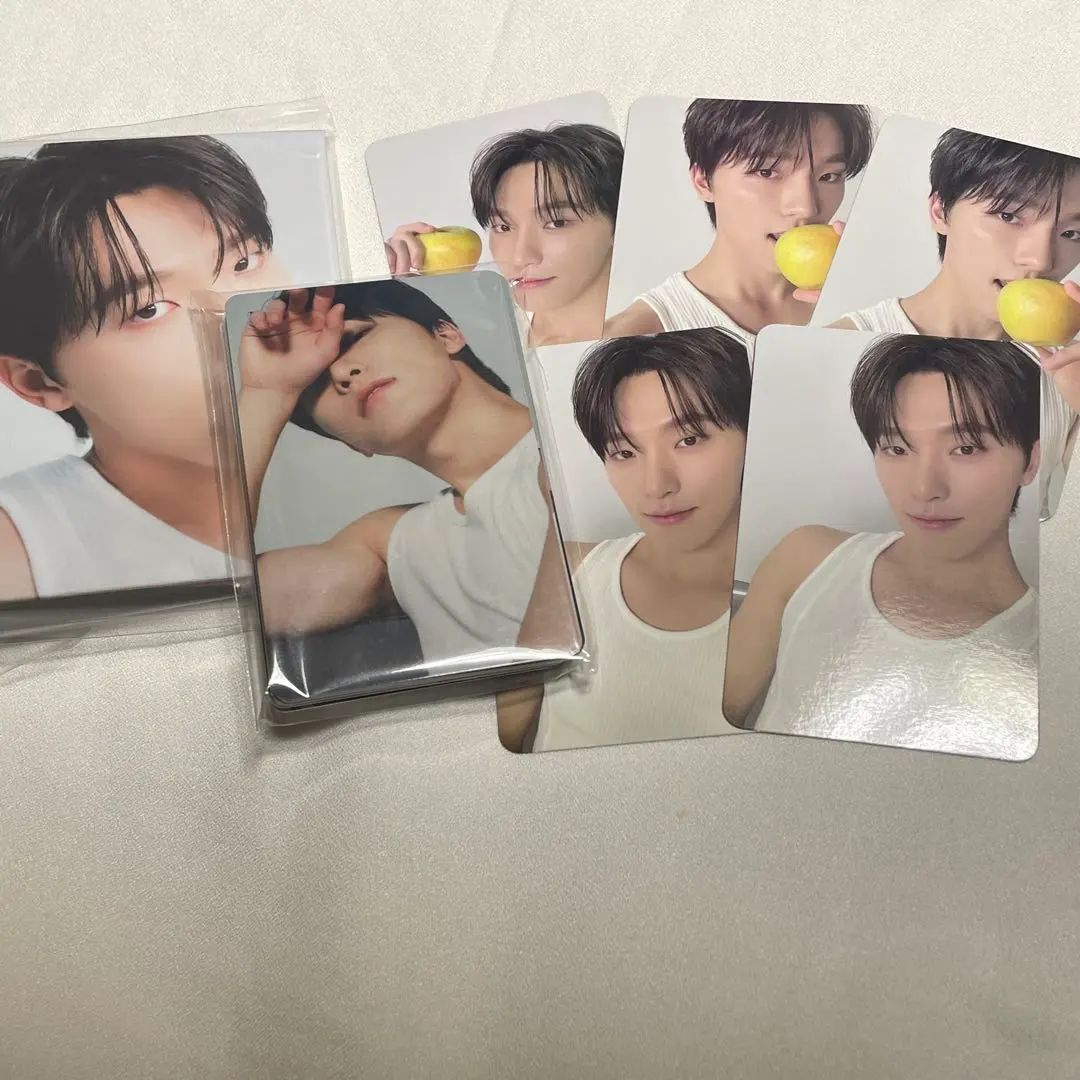 Thumbnail of Dino 17 IS RIGHT HERE Carat Ver. Trading Card Set