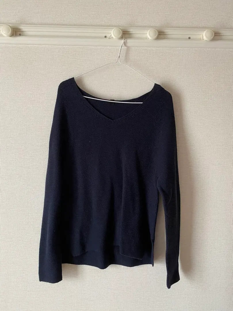 Thumbnail of UNIQLO Navy V-neck Sweater, Size M