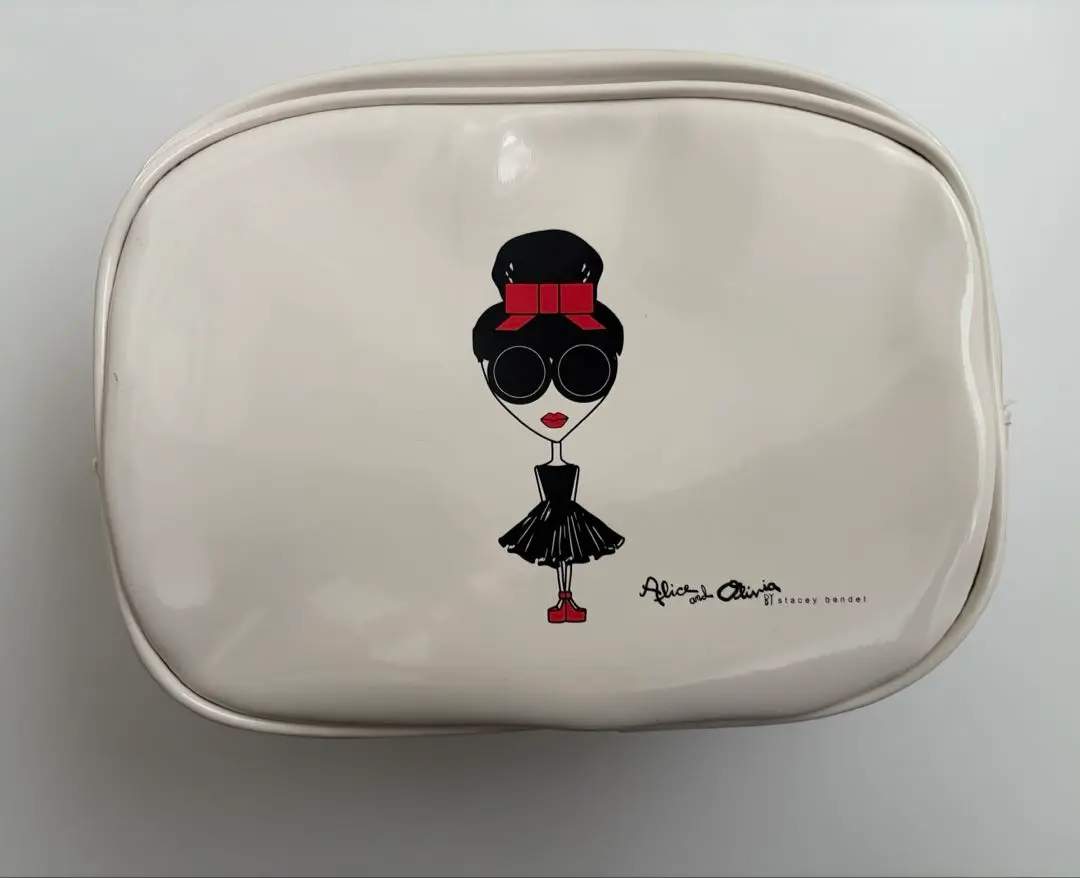 Alice Olivia ポーチ① 完売品 新品 alice + olivia ハート柄ポーチ - メルカリ