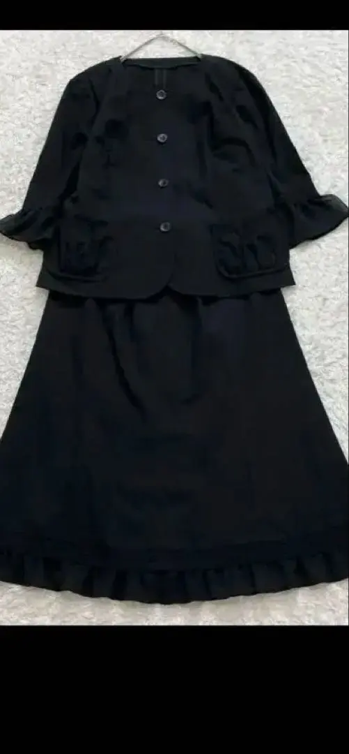 極美品 Leilian 春夏秋黑色 荷葉邊歐根紗套裝 的縮圖