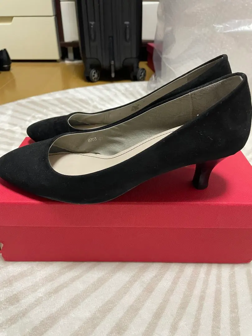 Thumbnail of Oriental Traffic Black Pumps Pointed Toe Size 41