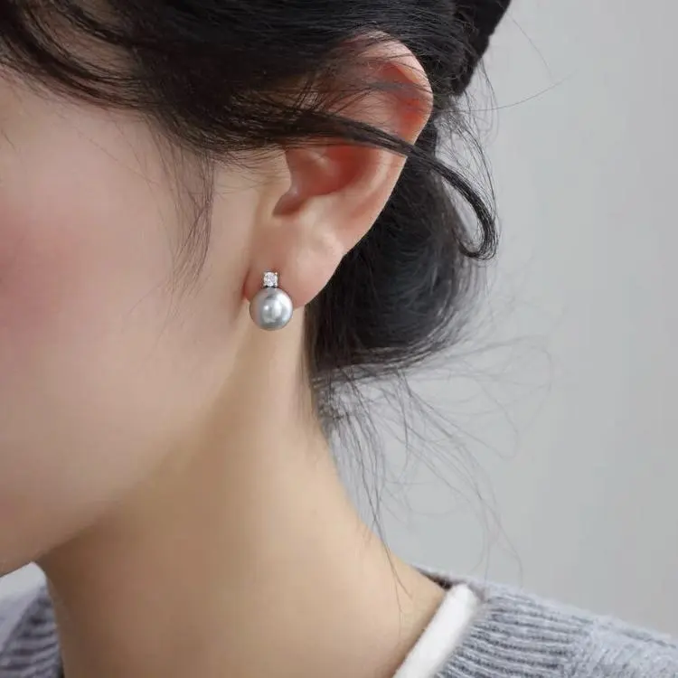 Thumbnail of Earrings, Gray, Single Pearl, Silver, Formal