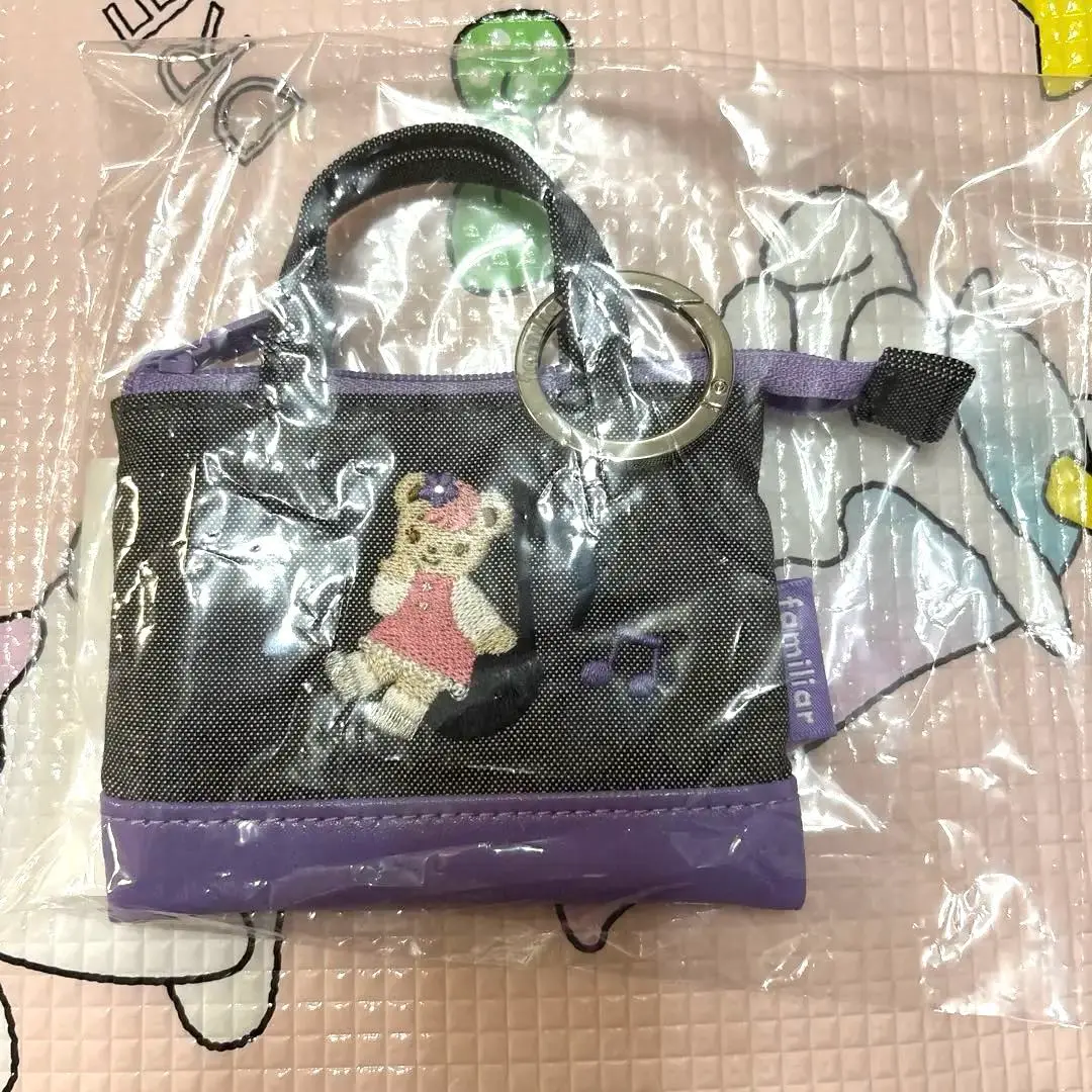 キャトルレーヴ×ファミリア　宝塚歌劇　110周年記念　バッグチャーム 宝塚歌劇オフィシャルショップ「キャトルレーヴ」とファミリアの