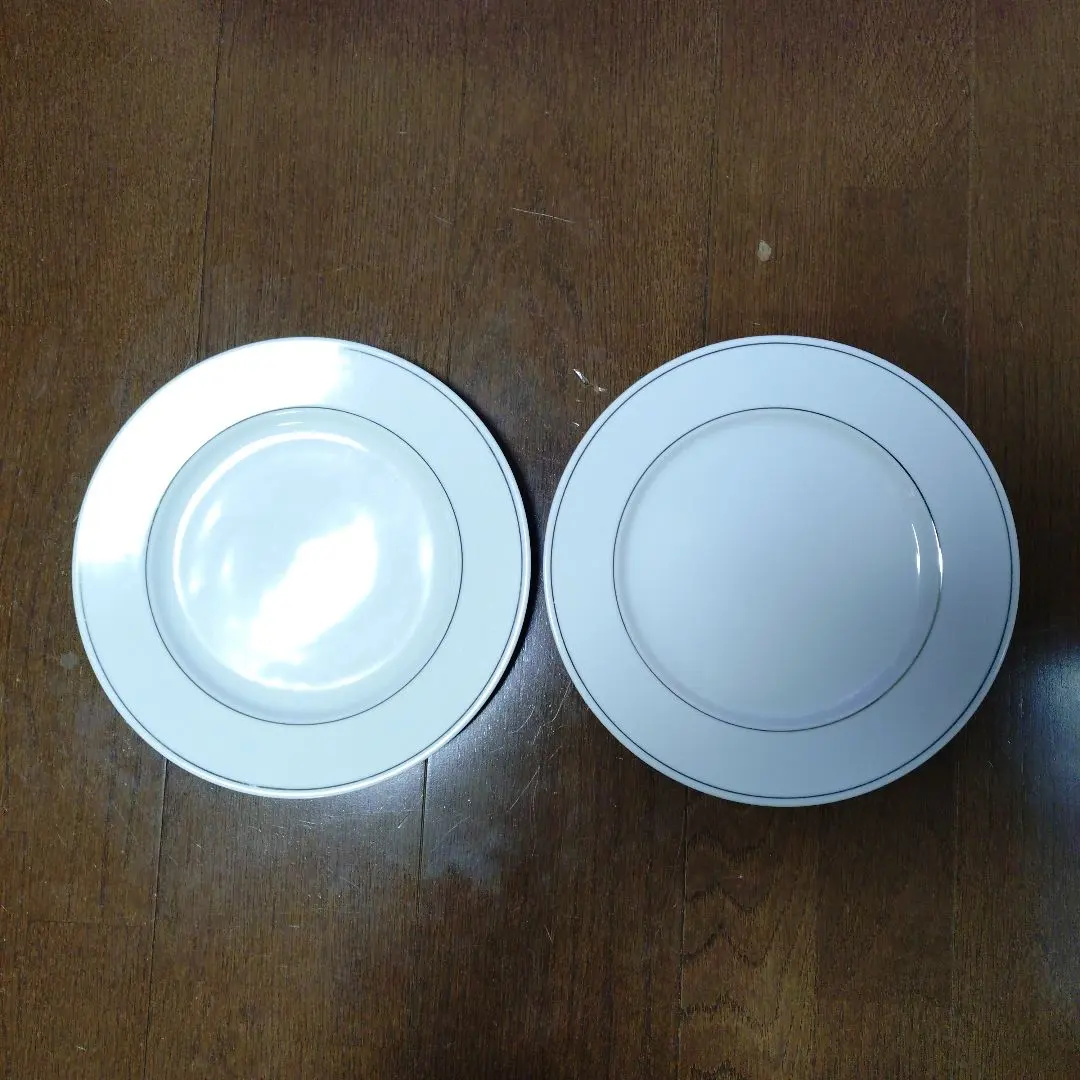 Thumbnail of COMME CA DU MODE White Plates - Set of 2