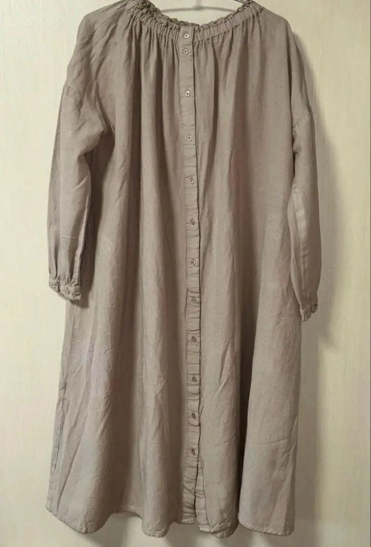 灰濁色系的自然風連衣裙 的縮圖