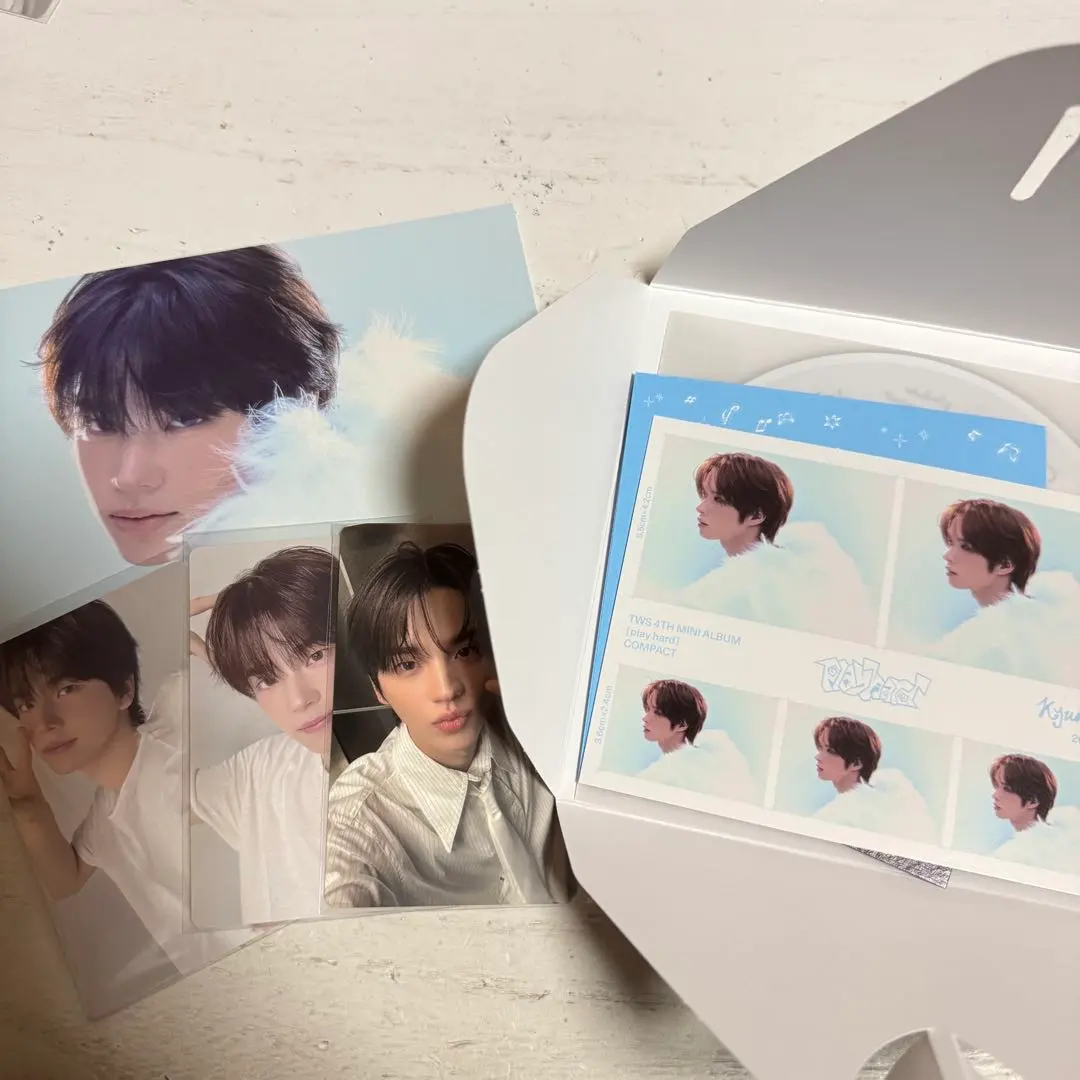 Thumbnail of TWS album