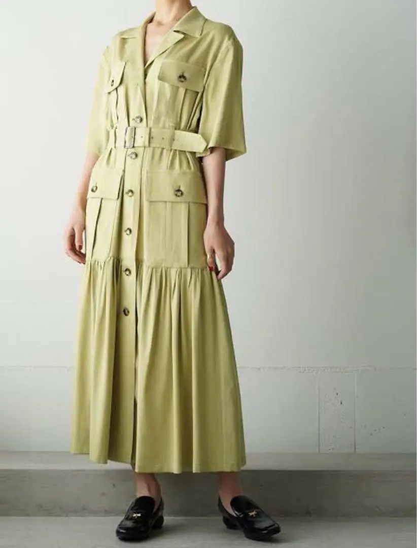 2025年最新】AKIRANAKA シャツワンピースの人気アイテム - メルカリ