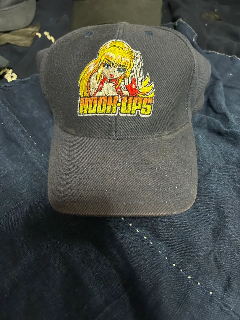 HOOK UPS CAP