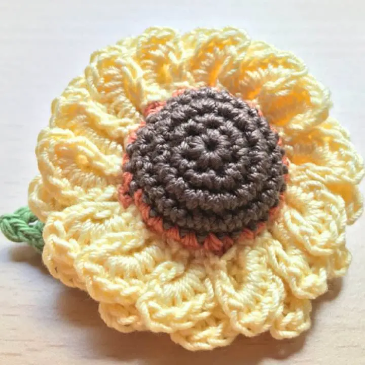 Thumbnail of For sunflower lovers ☆ A charmingly cute, three-dimensional, and voluminous sunflower brooch for adults