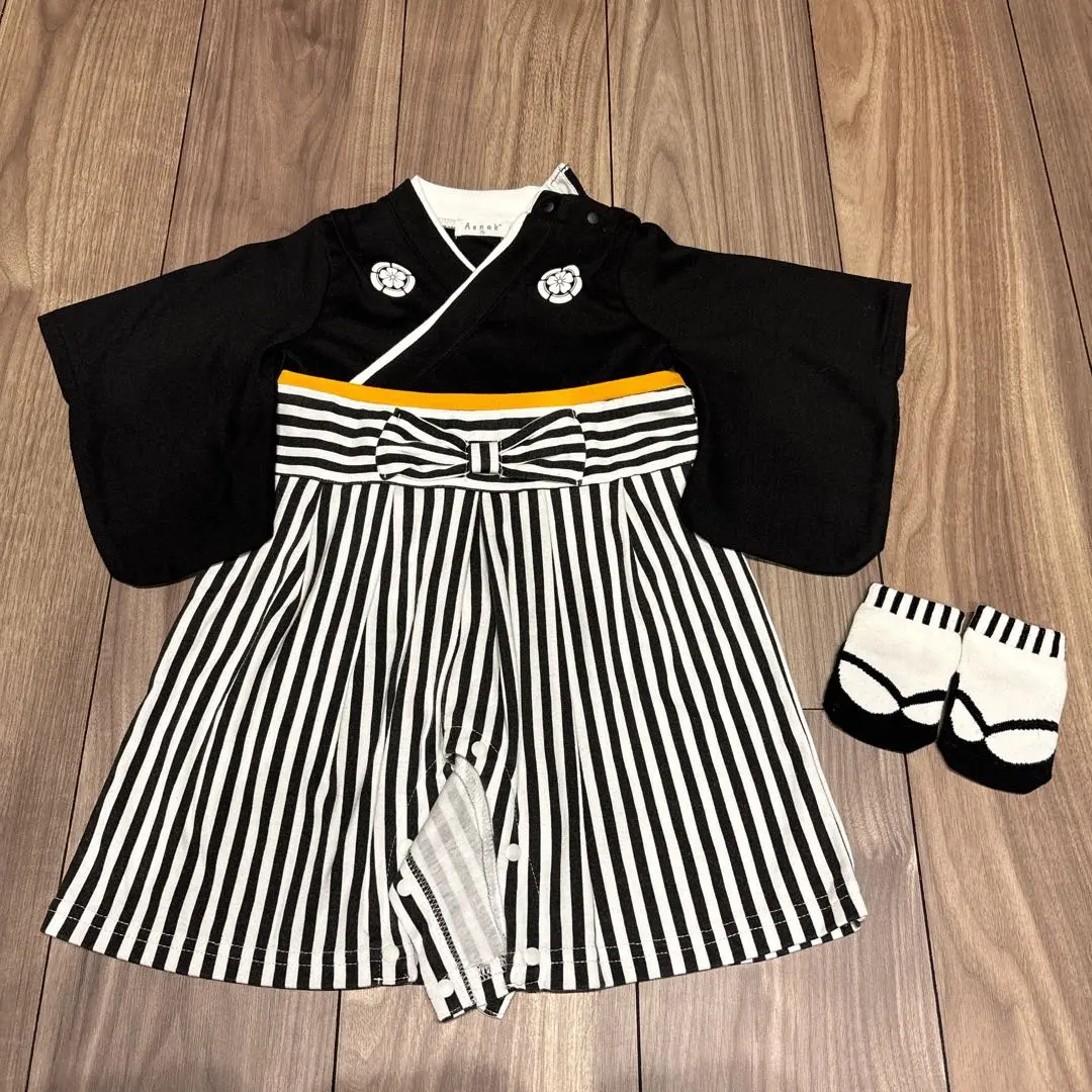 Thumbnail of Aenak Hakama Rompers 70, with Tabi Socks